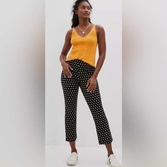 Anthropologie Pants - Anthropologie Mikayla Cropped Flare Pants Black Ditsy Daisy Print Size Medium